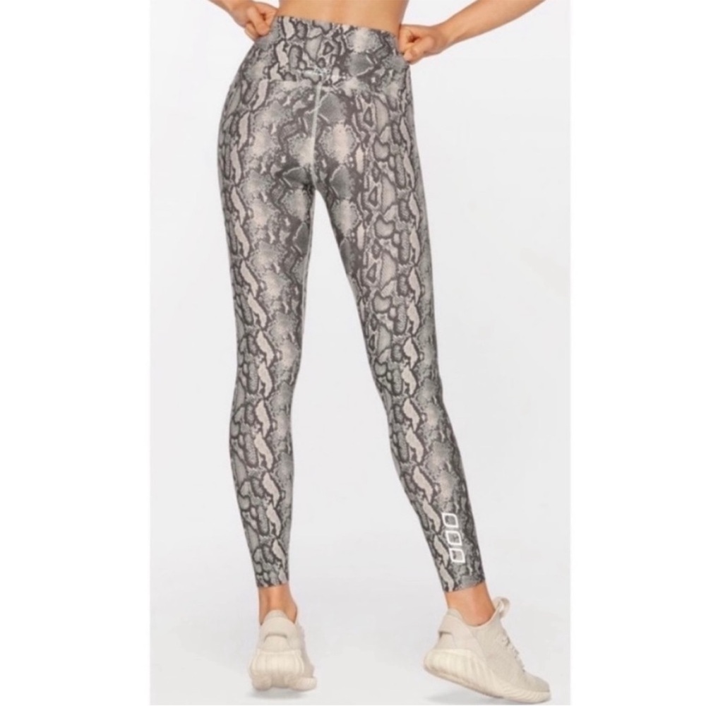 Lorna Jane High rise snake print leggings Large Black Ivory Animal